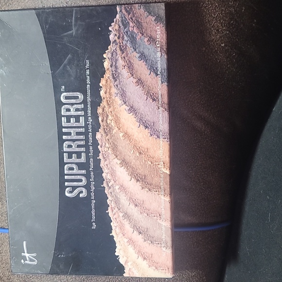 IT cosmetics Superhero anti aging Eye Transforming super Eyeshadow Palette nib - Picture 1 of 6